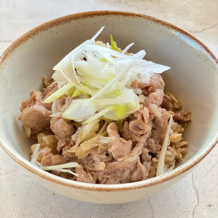 「電子レンジ」でオートミール豚丼